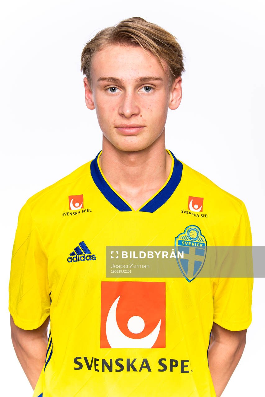 Adam Bjerkhede i P18-landslaget