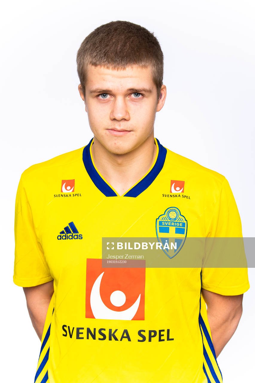 Kevin Holmén i P18-landslaget