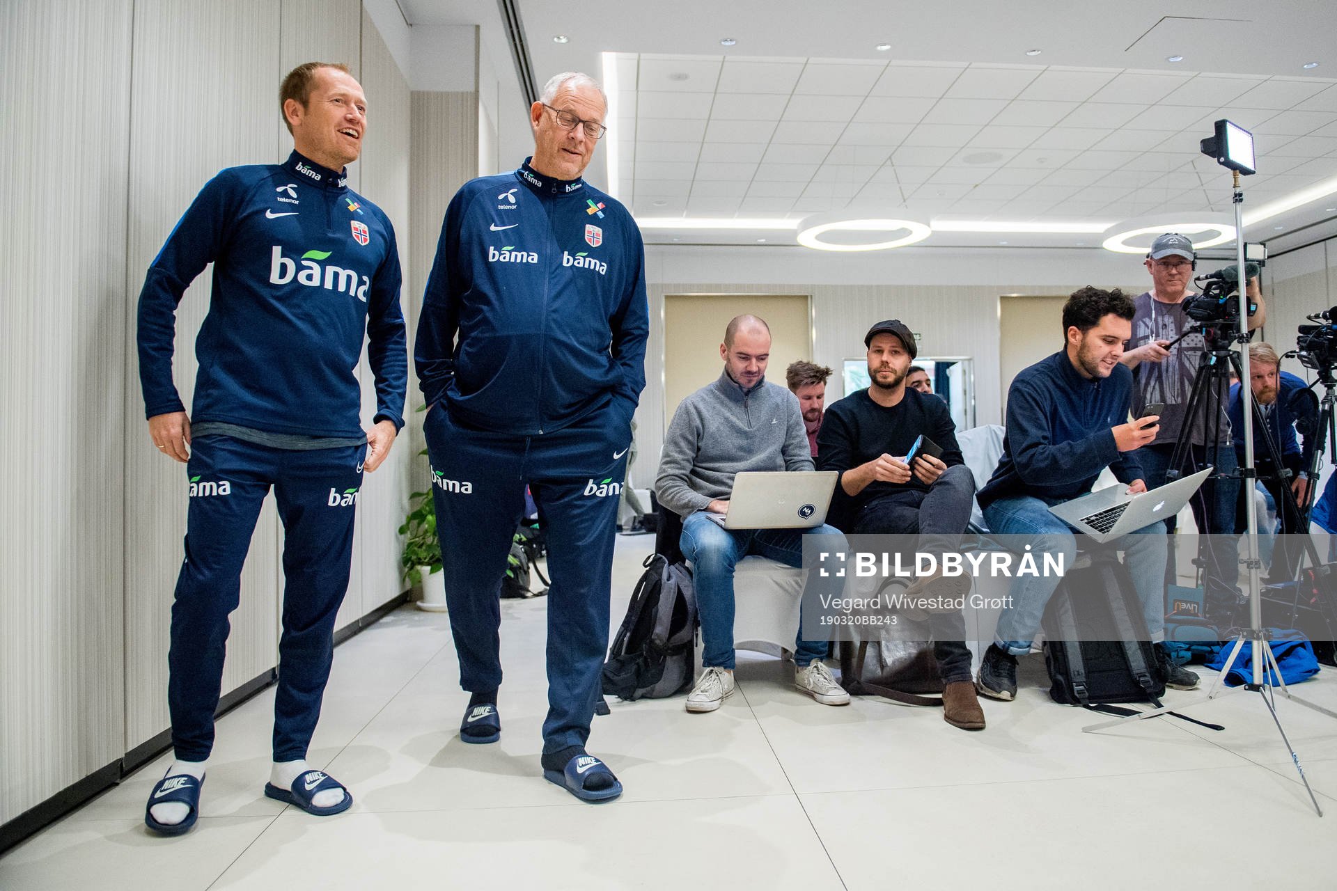 Svein Graff and Lars Lagerbäck, head coach of Norway,