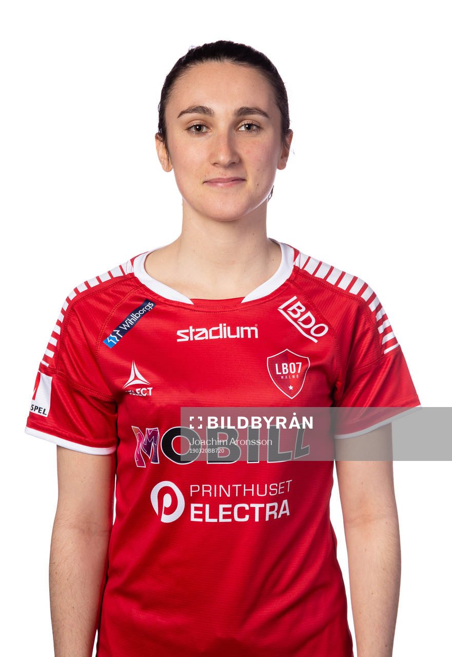 LB07s Doriane Pau