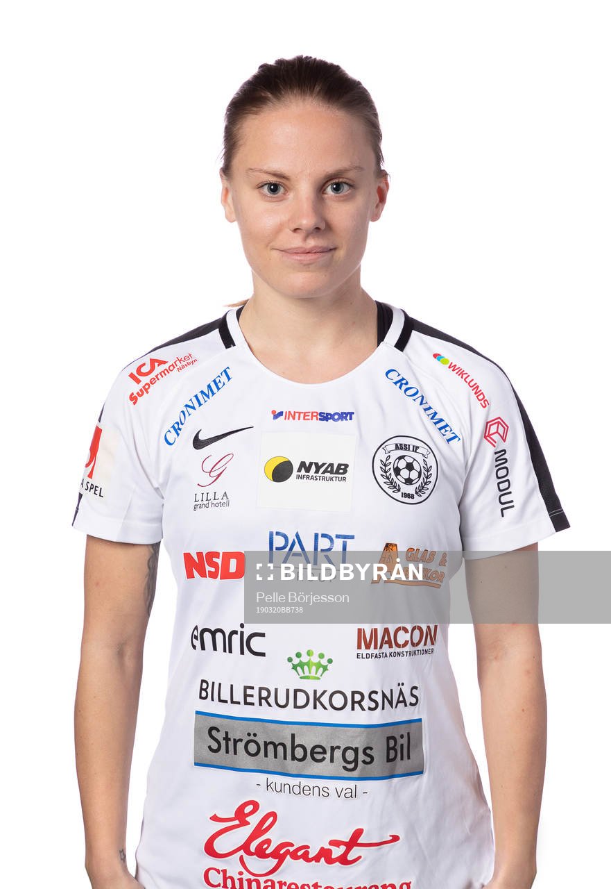 Assis Emelie Helmvall