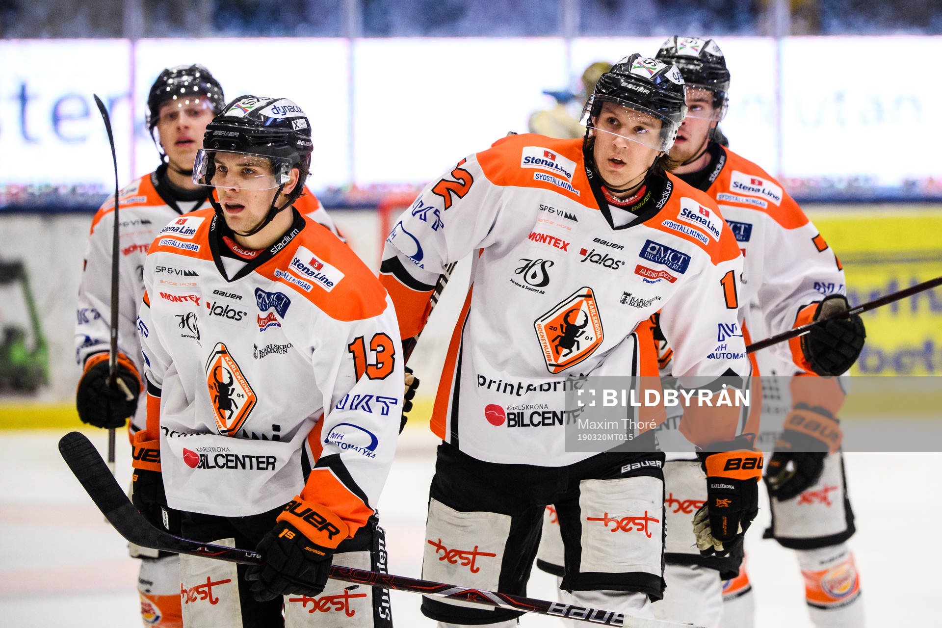 Karlskronas Kalle Miketinac och Viktor Liljegren jublar