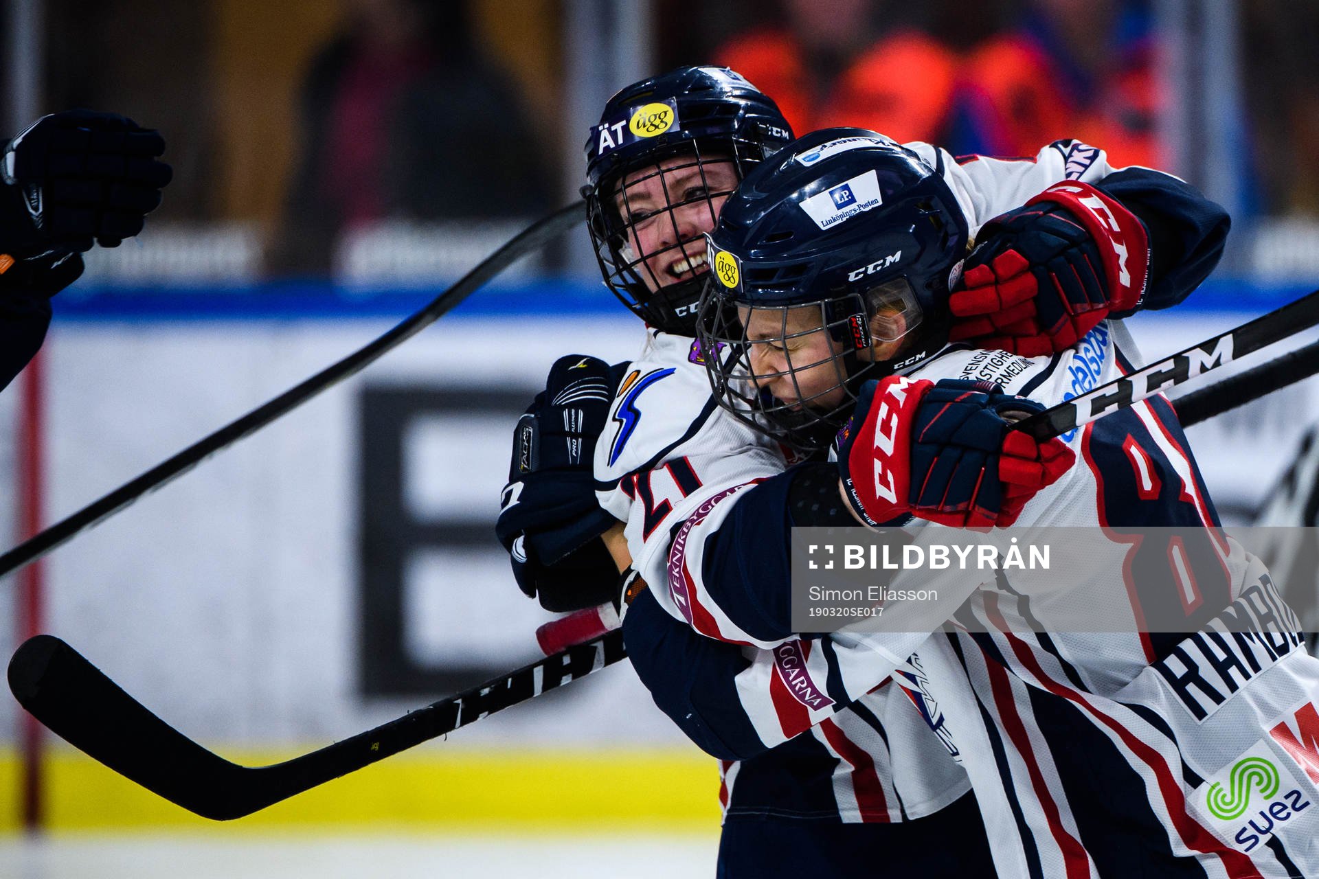 Linköpings Madelen Haug Hansen och Emilia Ramboldt  jublar
