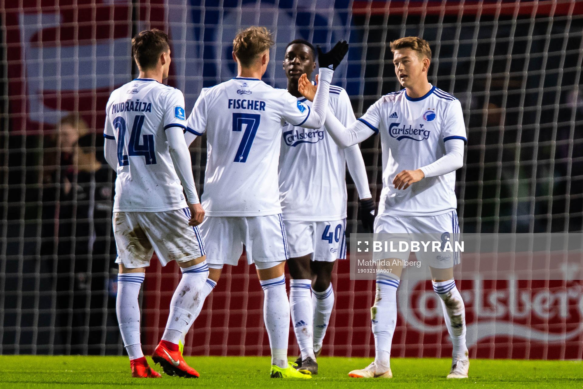 FC Köpenhamns Nicolaj Thomsen jublar med lagkamrater