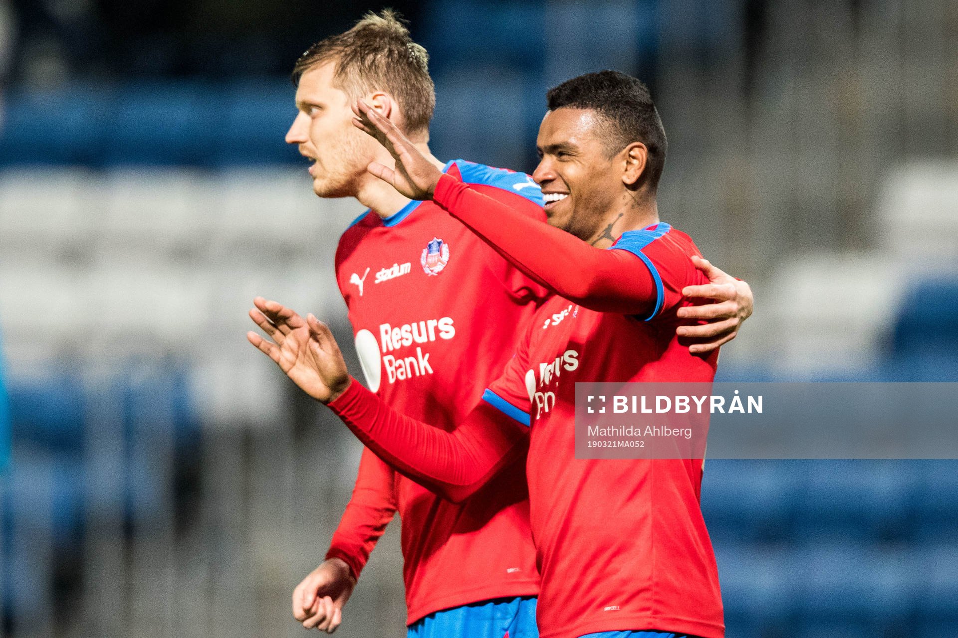 Helsingborgs Andri Bjarnason och Wanderson do Carmo jublar under en träningsmatch i fotboll mellan Helsingborg och Köpenhamn den 21 mars 2019 i Helsingborg.