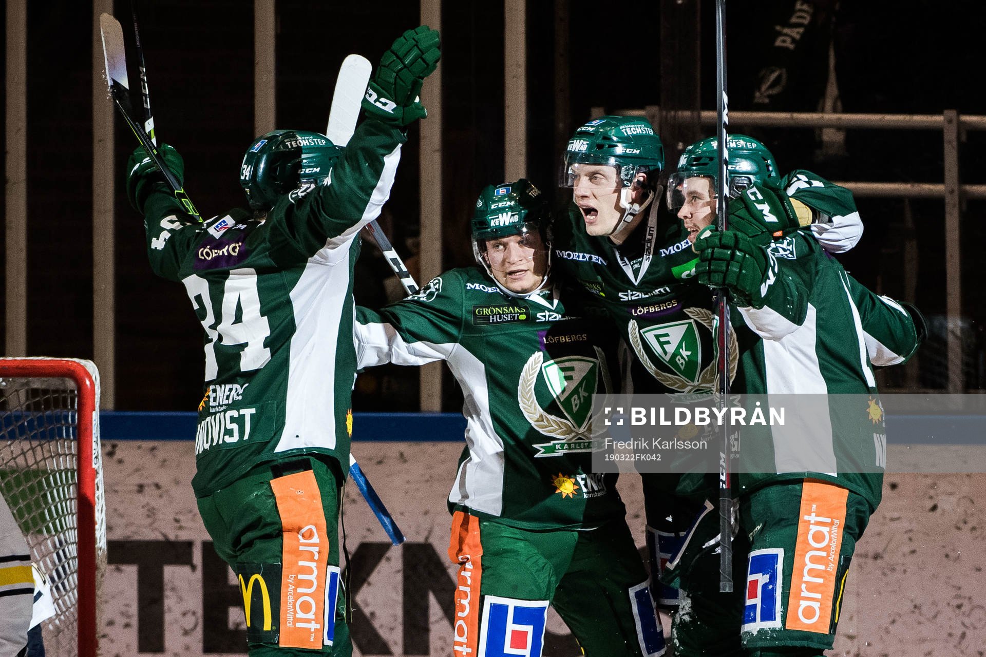 Färjestads Joakim Nygård jublar med lagkamrater