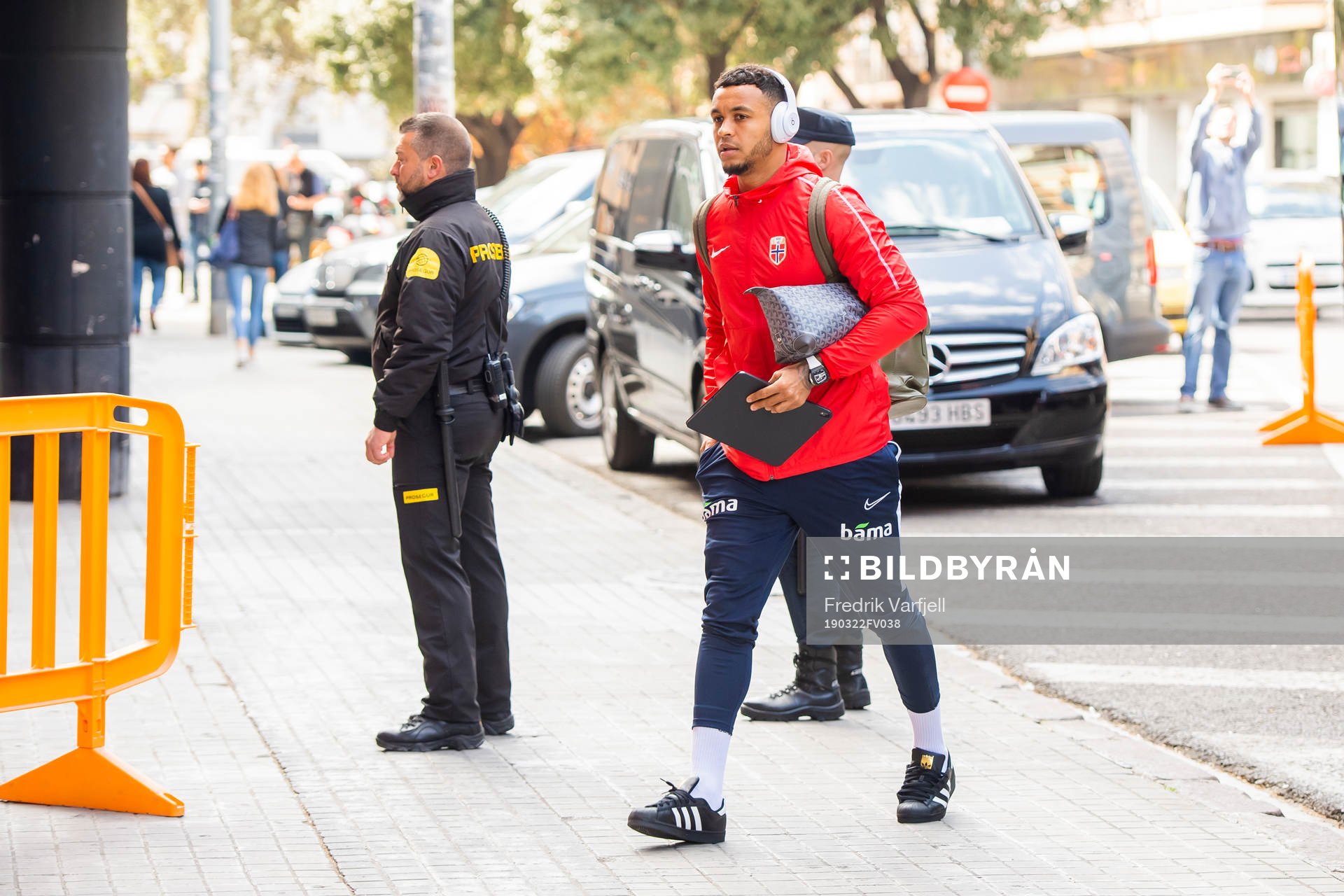 Joshua King of Norway arrives the stadium