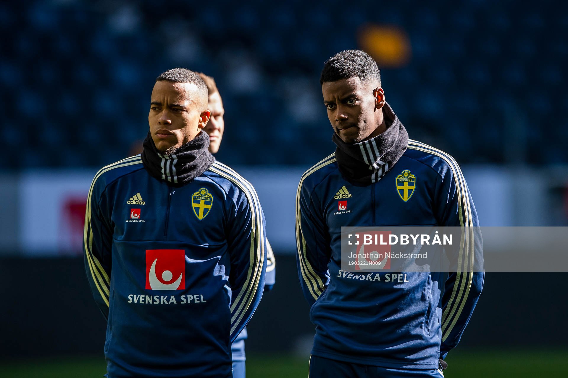 Alexander Isak (R) and Robin Quaison