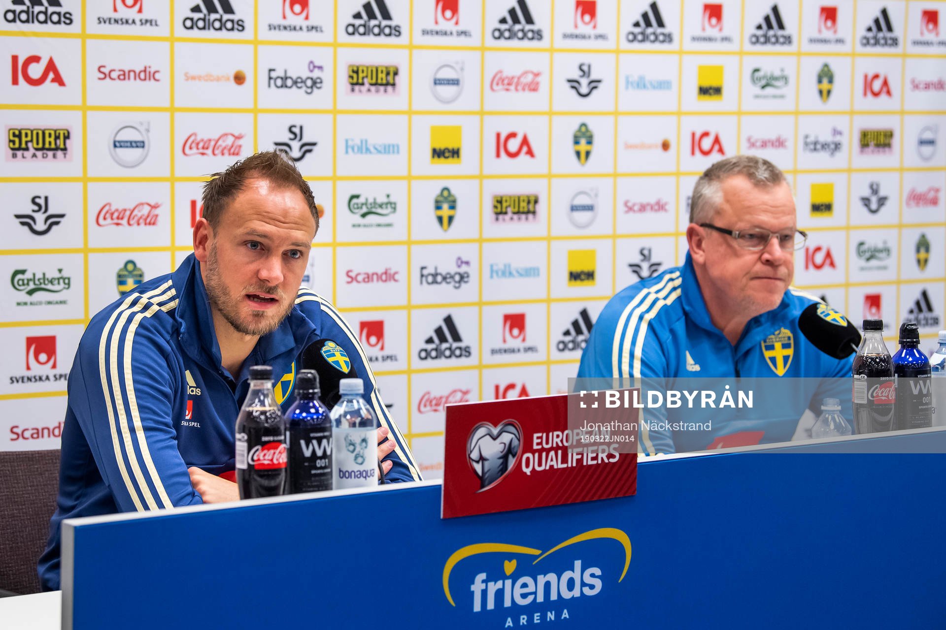 Sweden's head coach Janne Andersson (R) and team captain