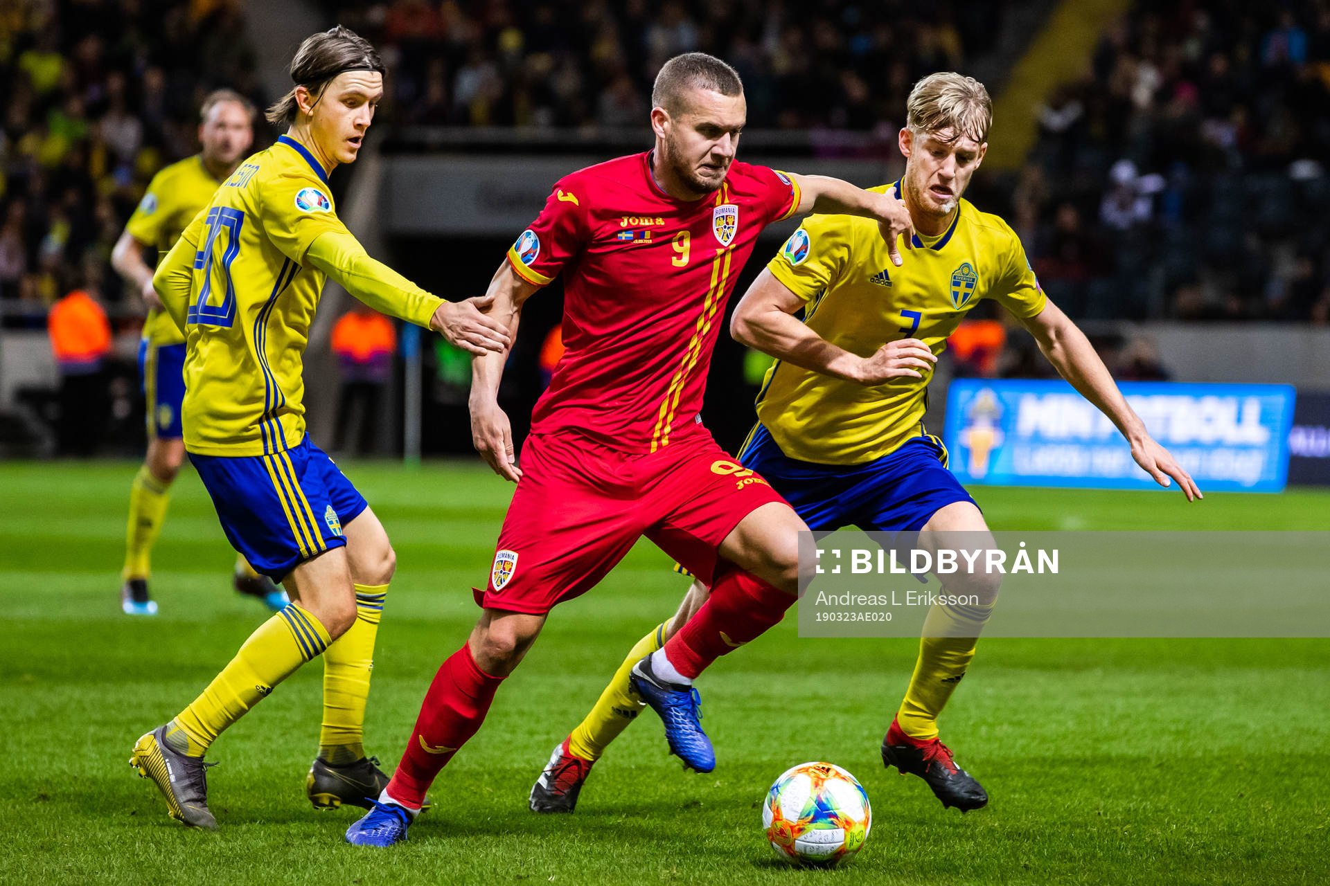 Kristoffer Olsson and Filip Helander of Sweden in a duel