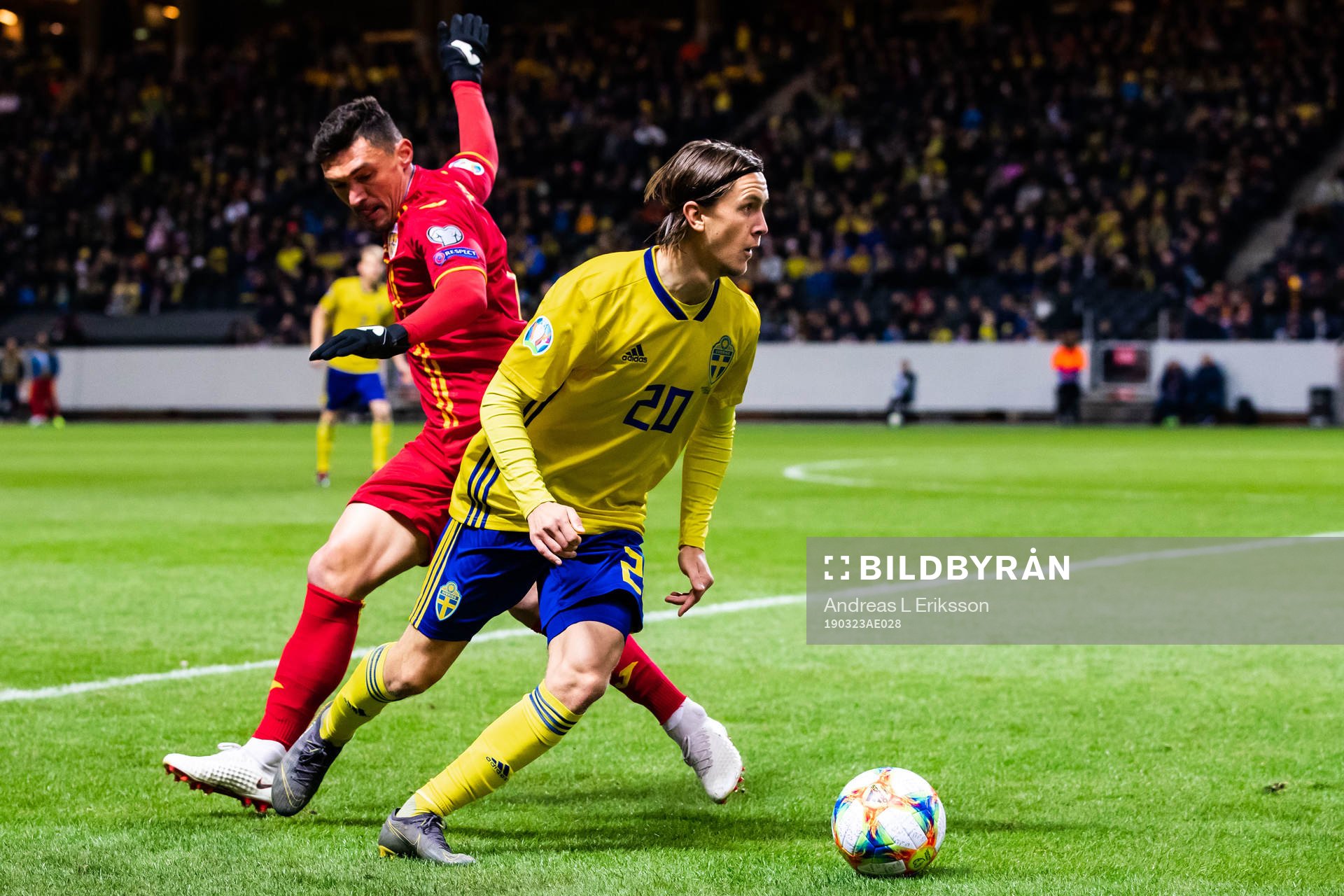 Kristoffer Olsson of Sweden and Claudiu Keseru of Romania