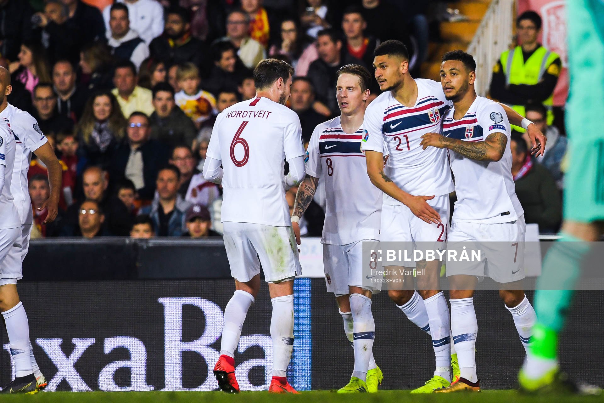 Joshua King of Norway celebrates with teammates