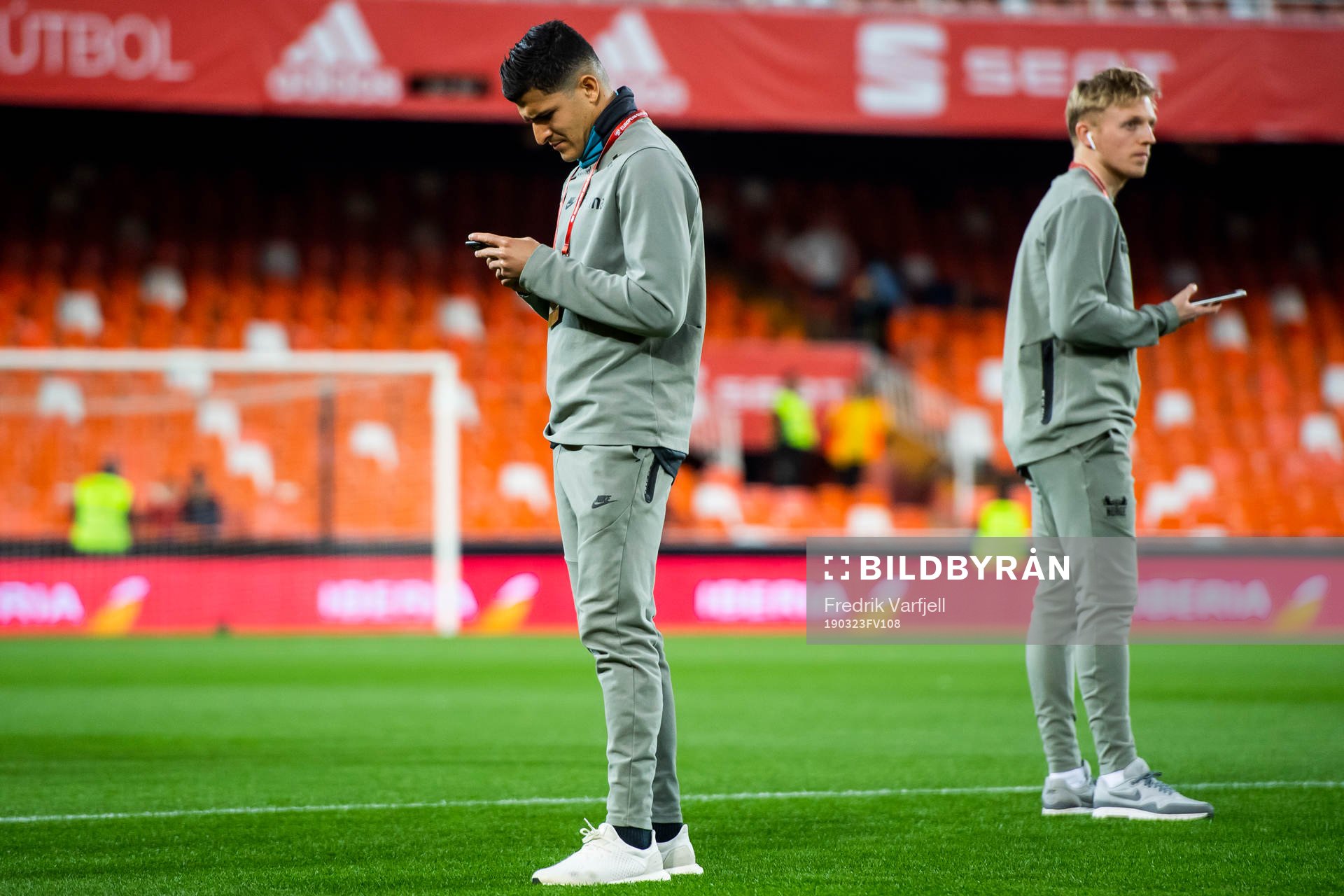 Tarik Elyounoussi and Mats Møller Dæhli of Norway