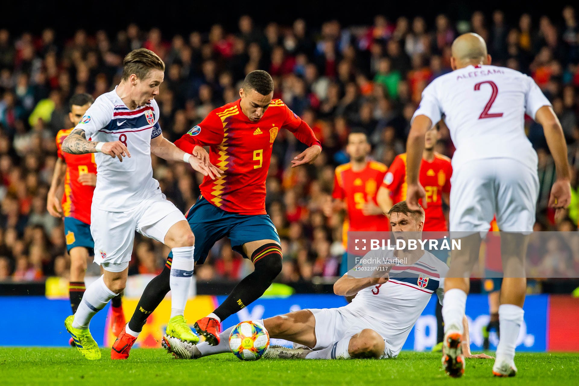Stefan Johansen of Norway, Rodrigo Moreno Machado of Spain and Kristoffer Ajer of Norway during the UEFA Euro Qualifier football match between Spain and Norway on March 23, 2019 in Valencia.