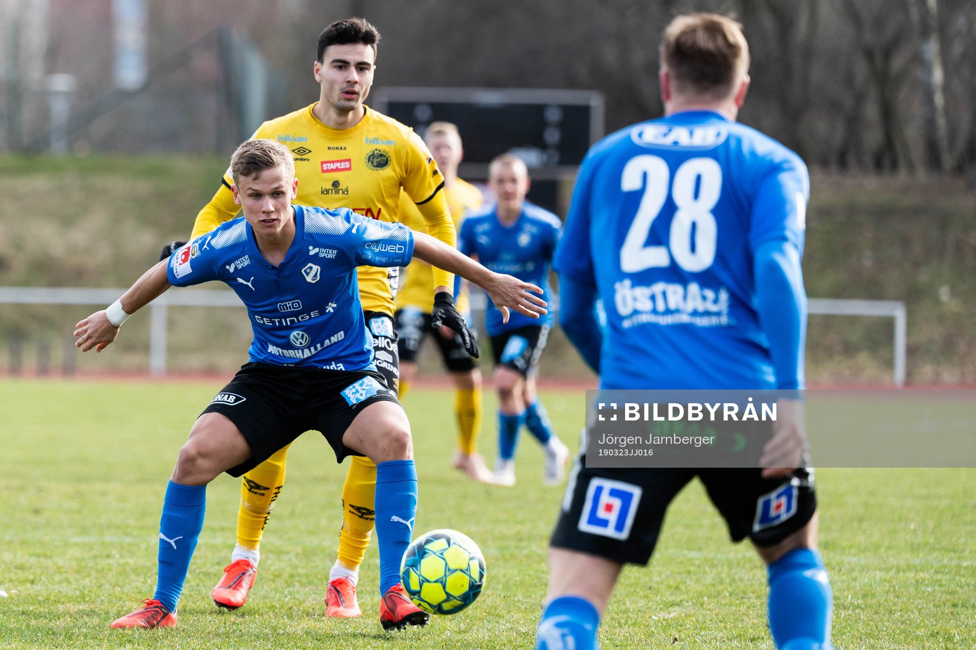 Halmstads Oscar Petersson och Elfsborgs Deniz Hümmet