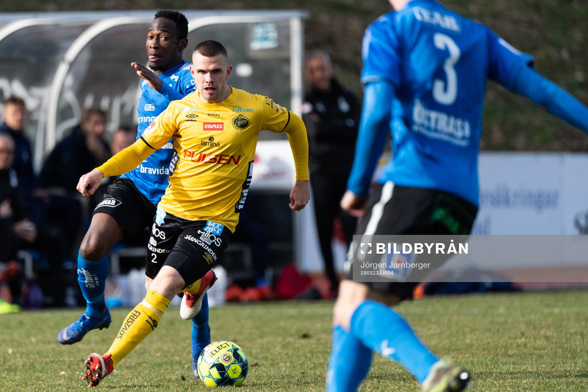 Elfsborgs Jesper Manns och Halmstads Sadat Karim
