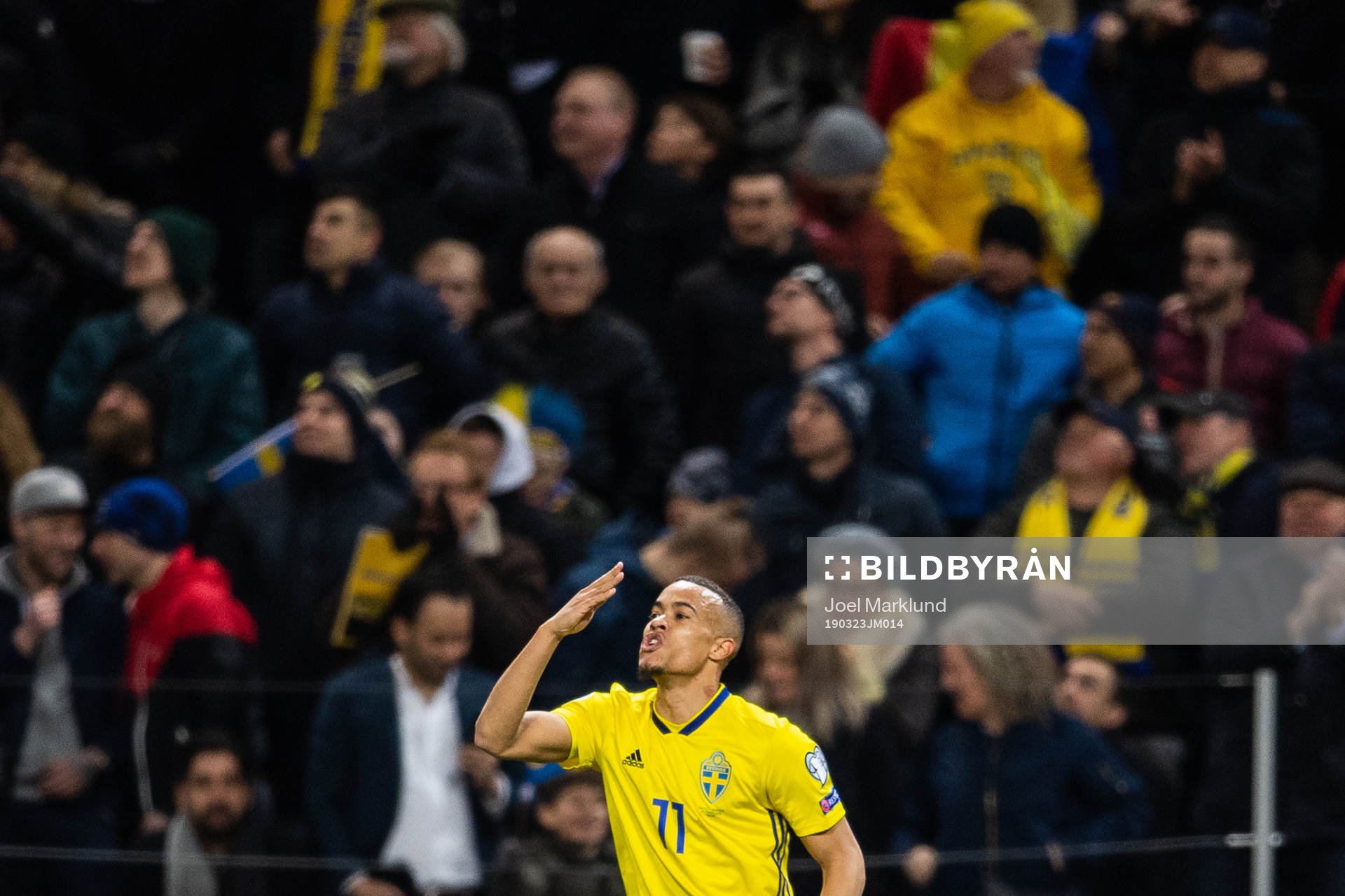 Robin Quaison of Sweden celebrates