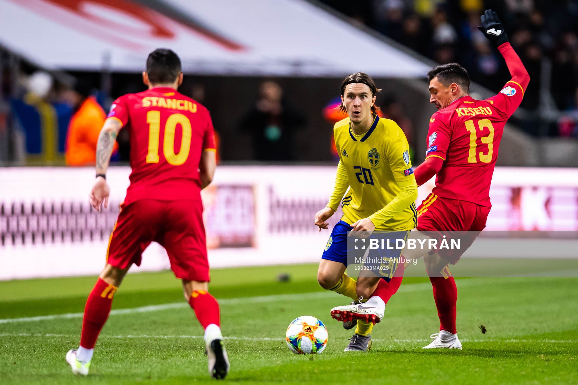 Kristoffer Olsson of Sweden and Claudiu Keseru of Romania