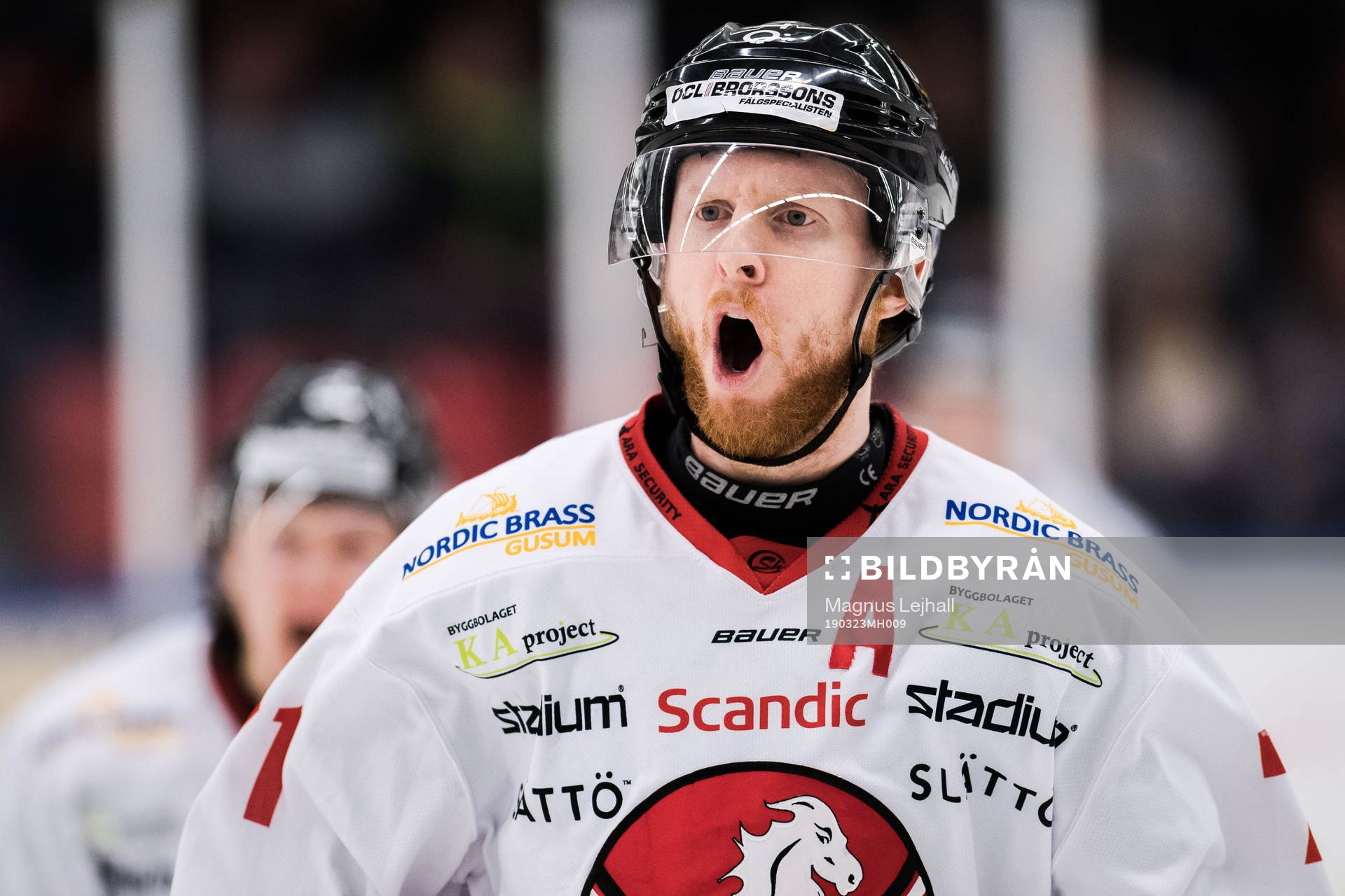 Vita Hästens Christopher Fish jublar