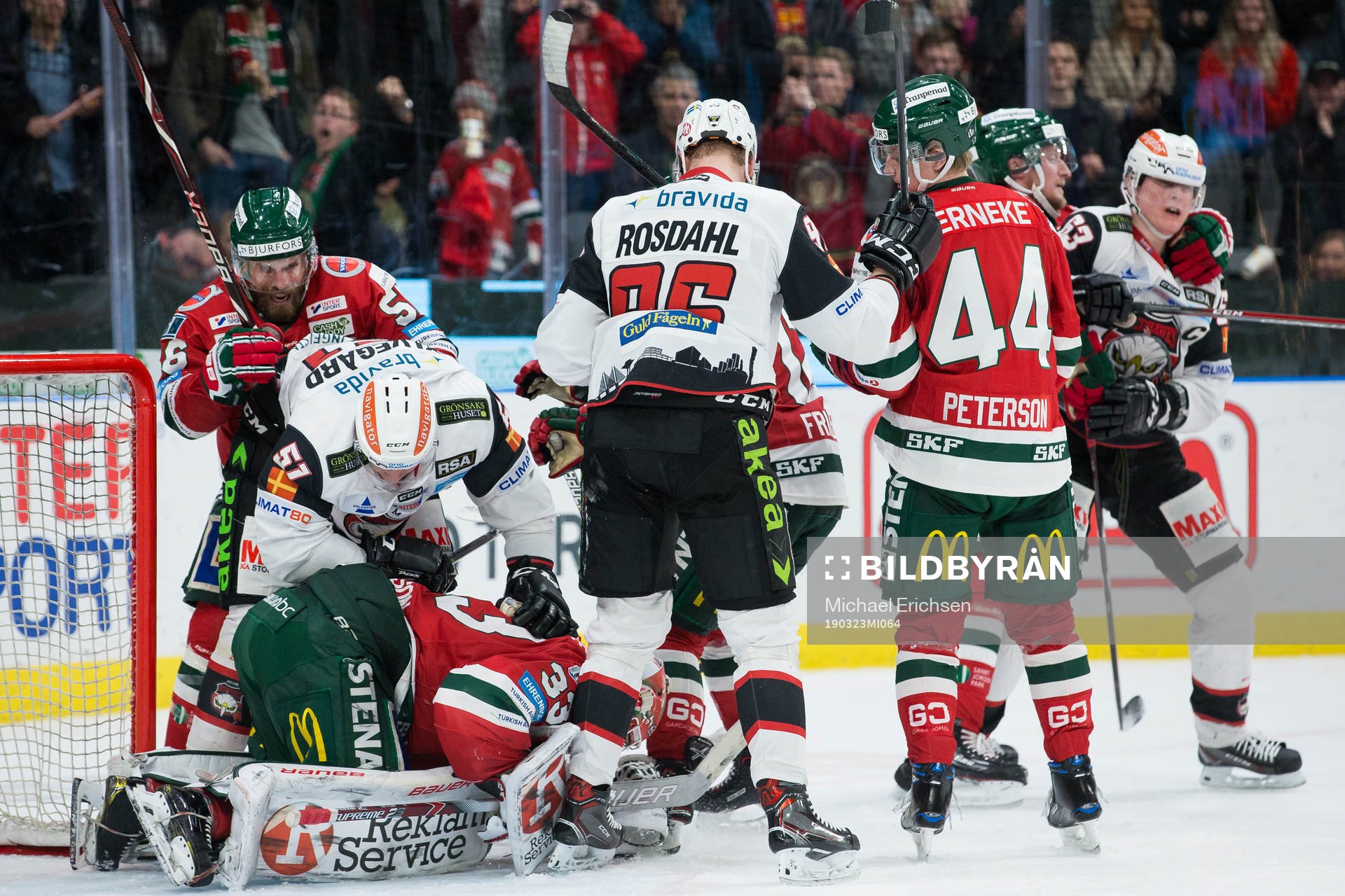 Malmö Redhawks Emil Sylvegård och Frölundas Jonathan