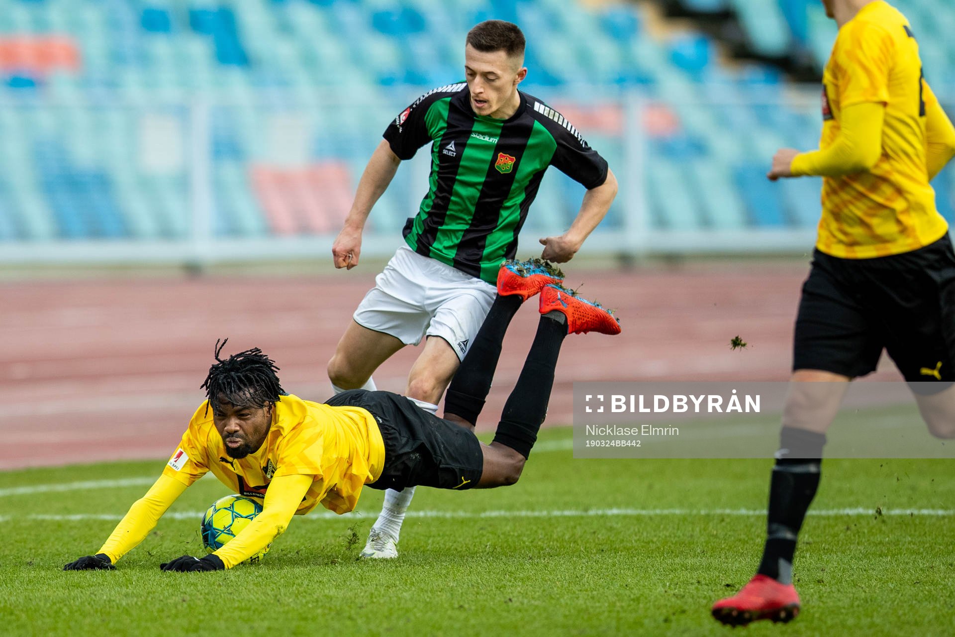 Häckens Kizito Kwame mot GAIS Leonard Pllana