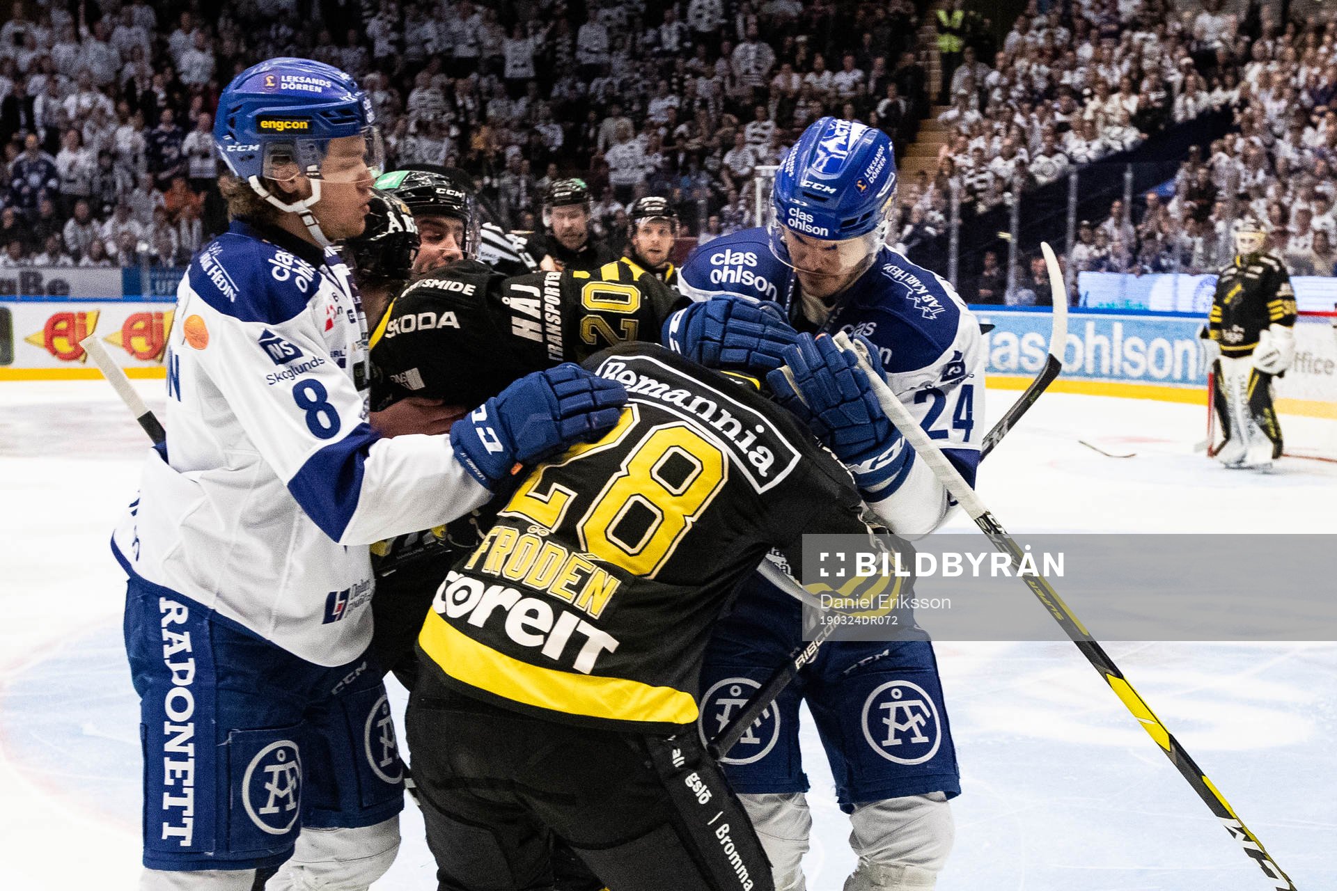 Leksands Filip Johansson och Thomas Valkvæ Olsen  fight