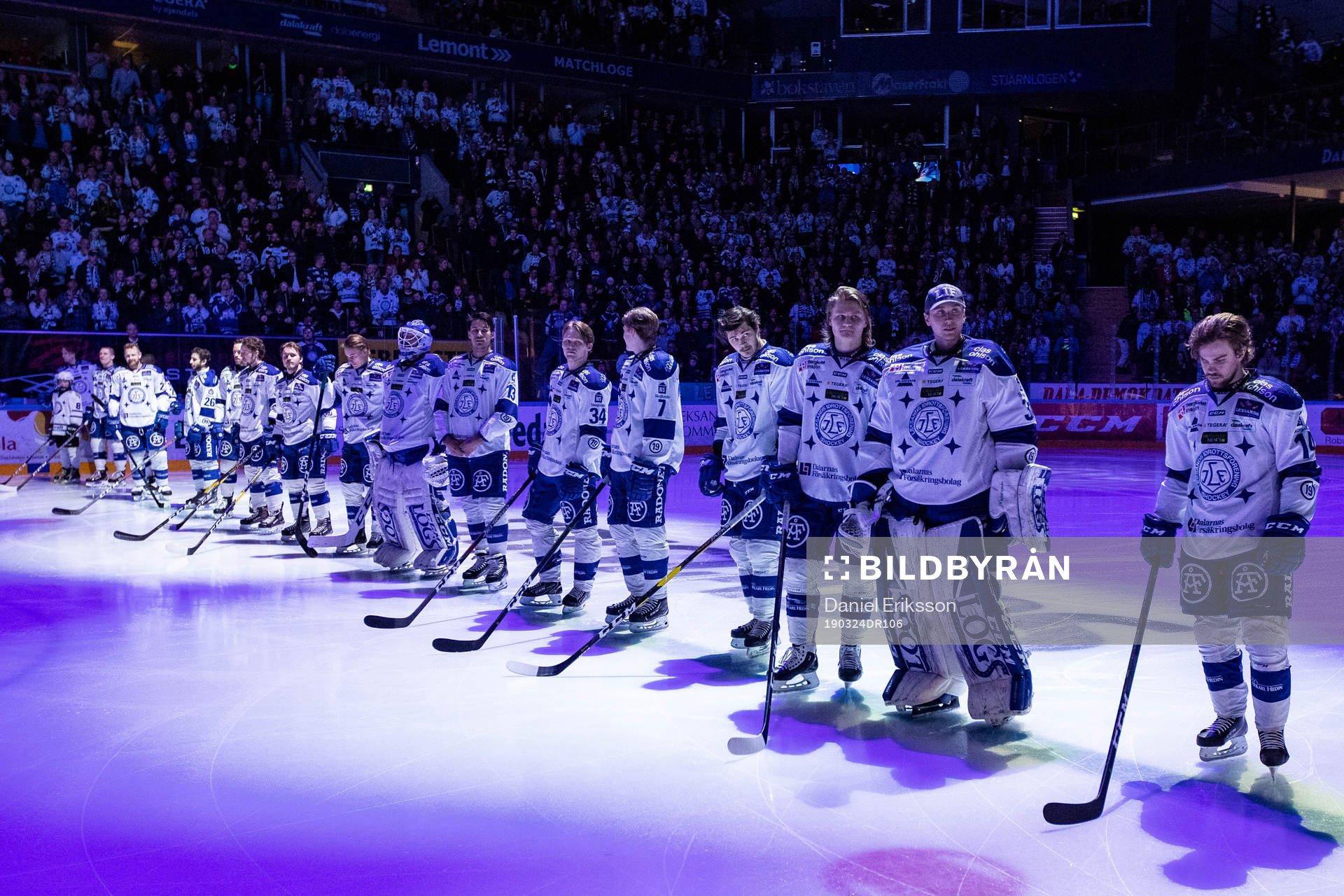 Leksands spelarna innan ishockeymatchen i Hockeyallsvenskan