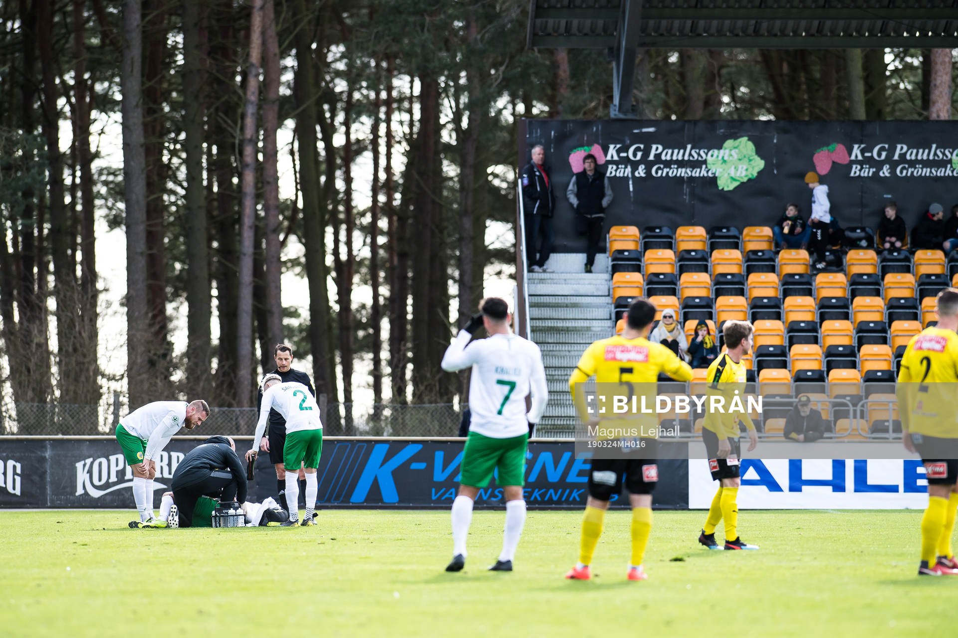 Hammarbys Nikola Djurdjic ligger på plan och har ont
