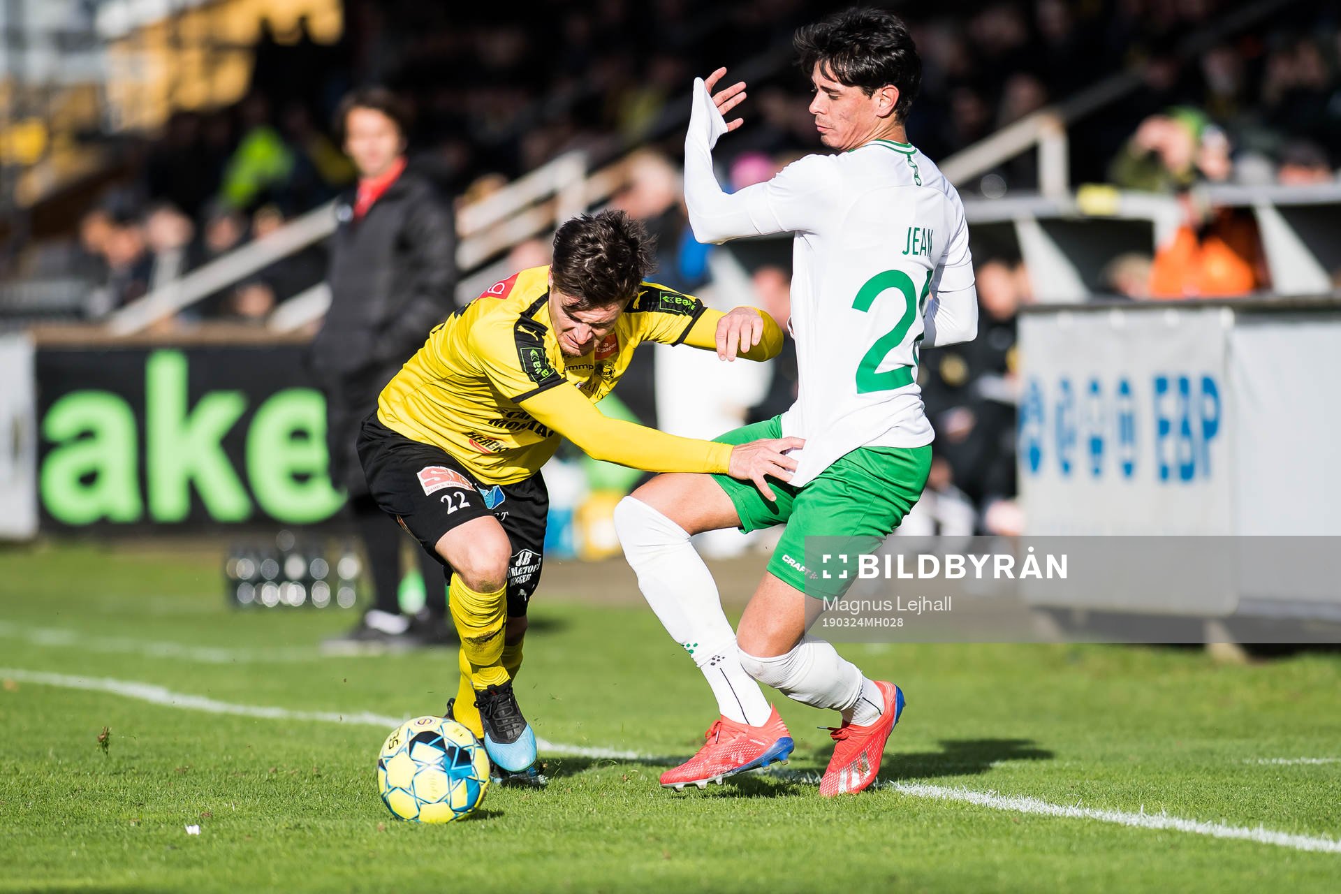 Mjällbys Jesper Gustavsson  och Hammarbys Jean Carlos de