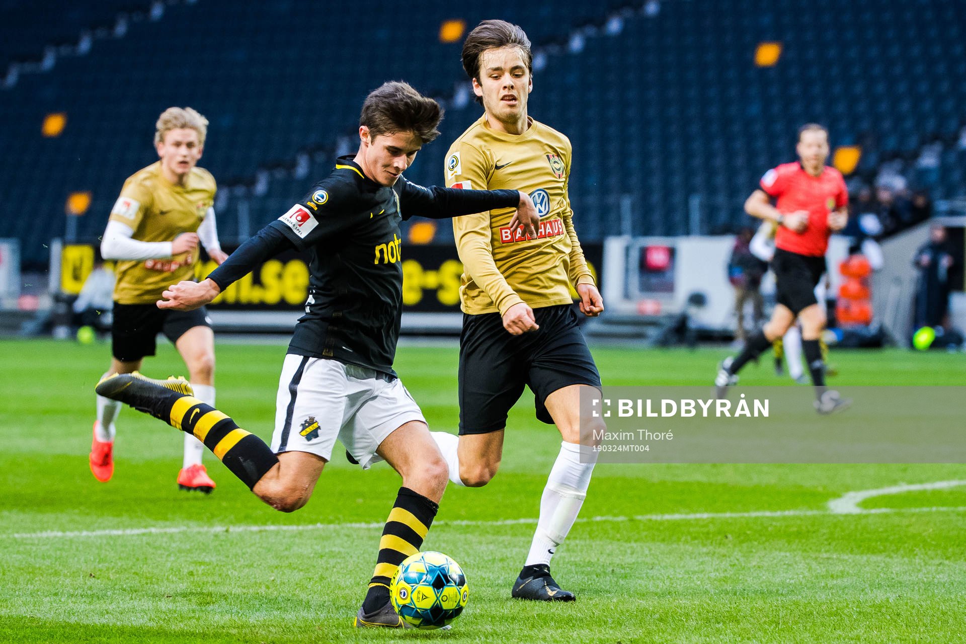 s Gabriel Delin och Brommapojkarnas Adam Groundstroem