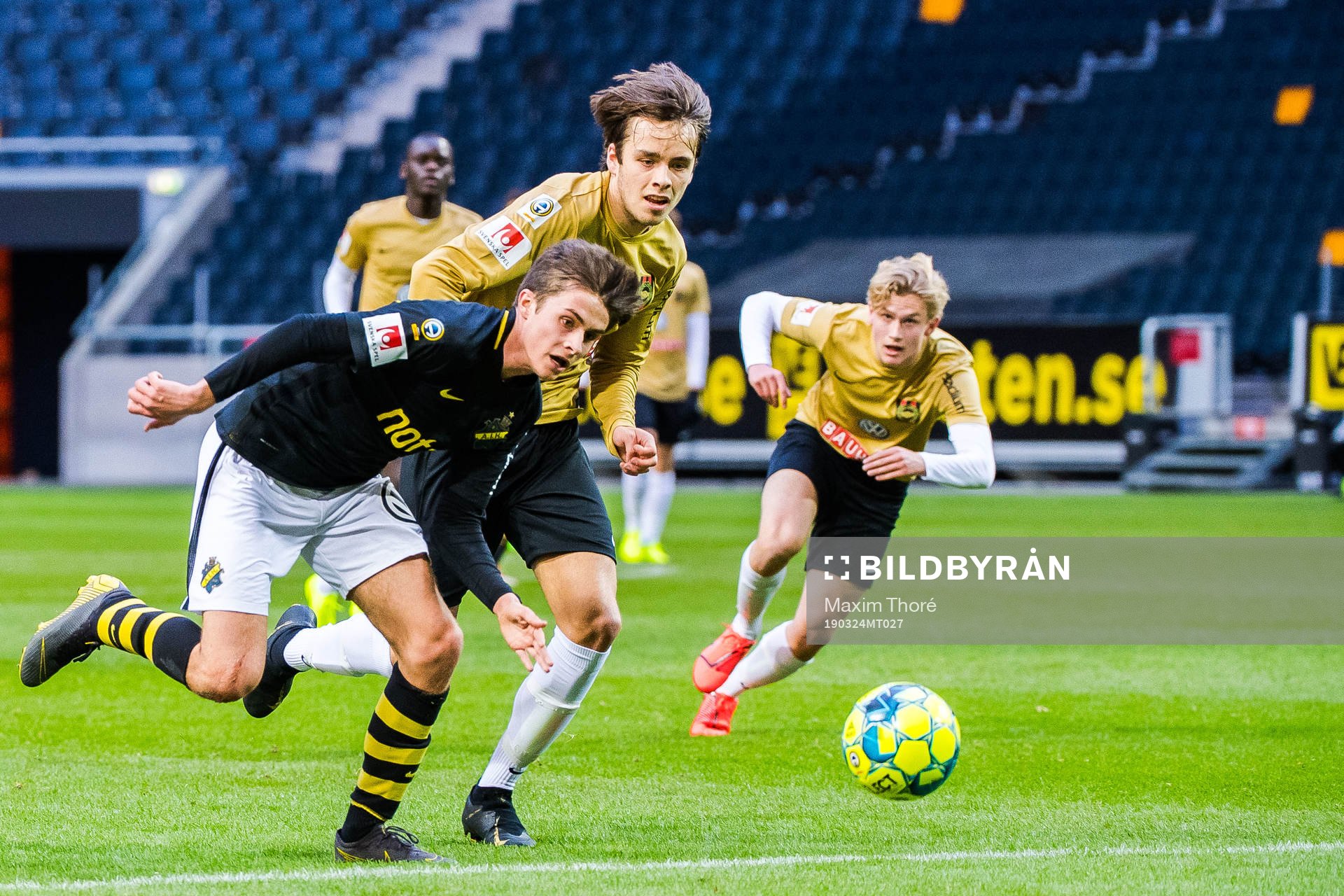s Gabriel Delin och Brommapojkarnas Adam Groundstroem