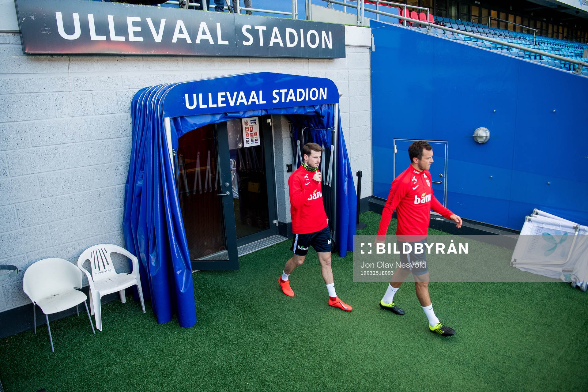 Håvard Nordtveit and Even Hovland of Norway