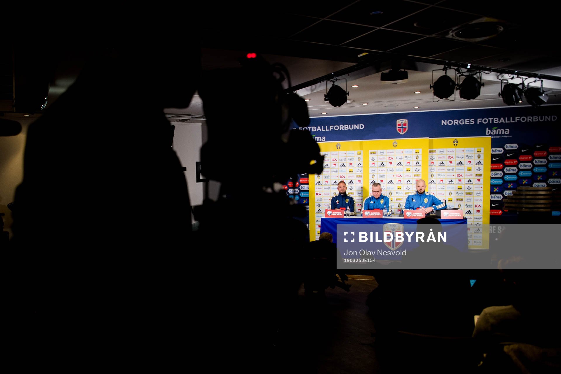 Andreas Granqvist and head coach Janne Andersson of the