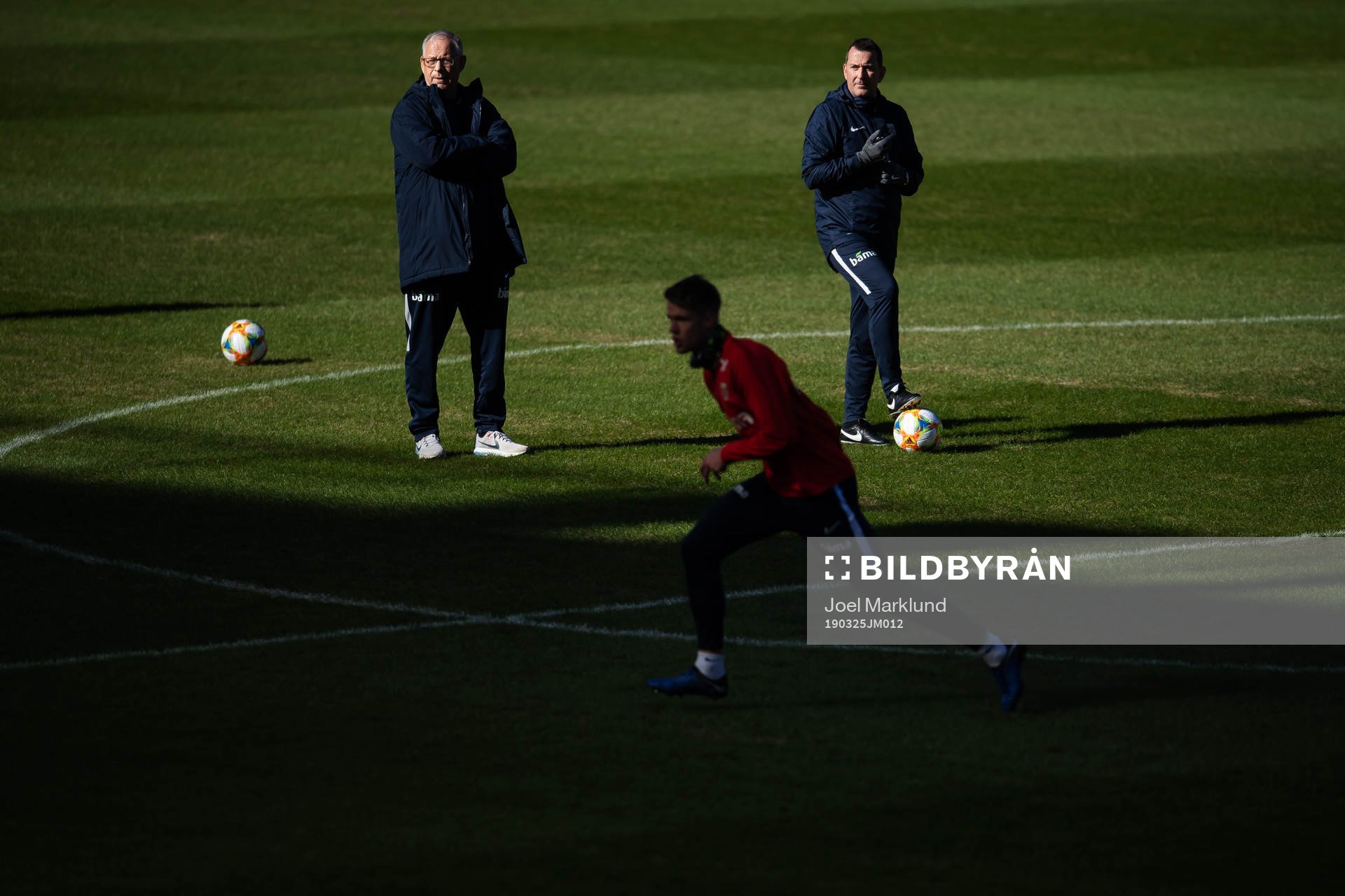 Lars Lagerbäck, head coach, and Per Joar Hansen, assistant coach of the Norwegian national football team, during a training session on March 25, 2019 in Oslo.