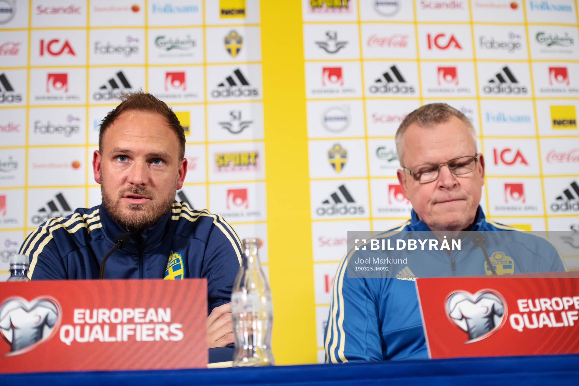 Andreas Granqvist and head coach Janne Andersson of the