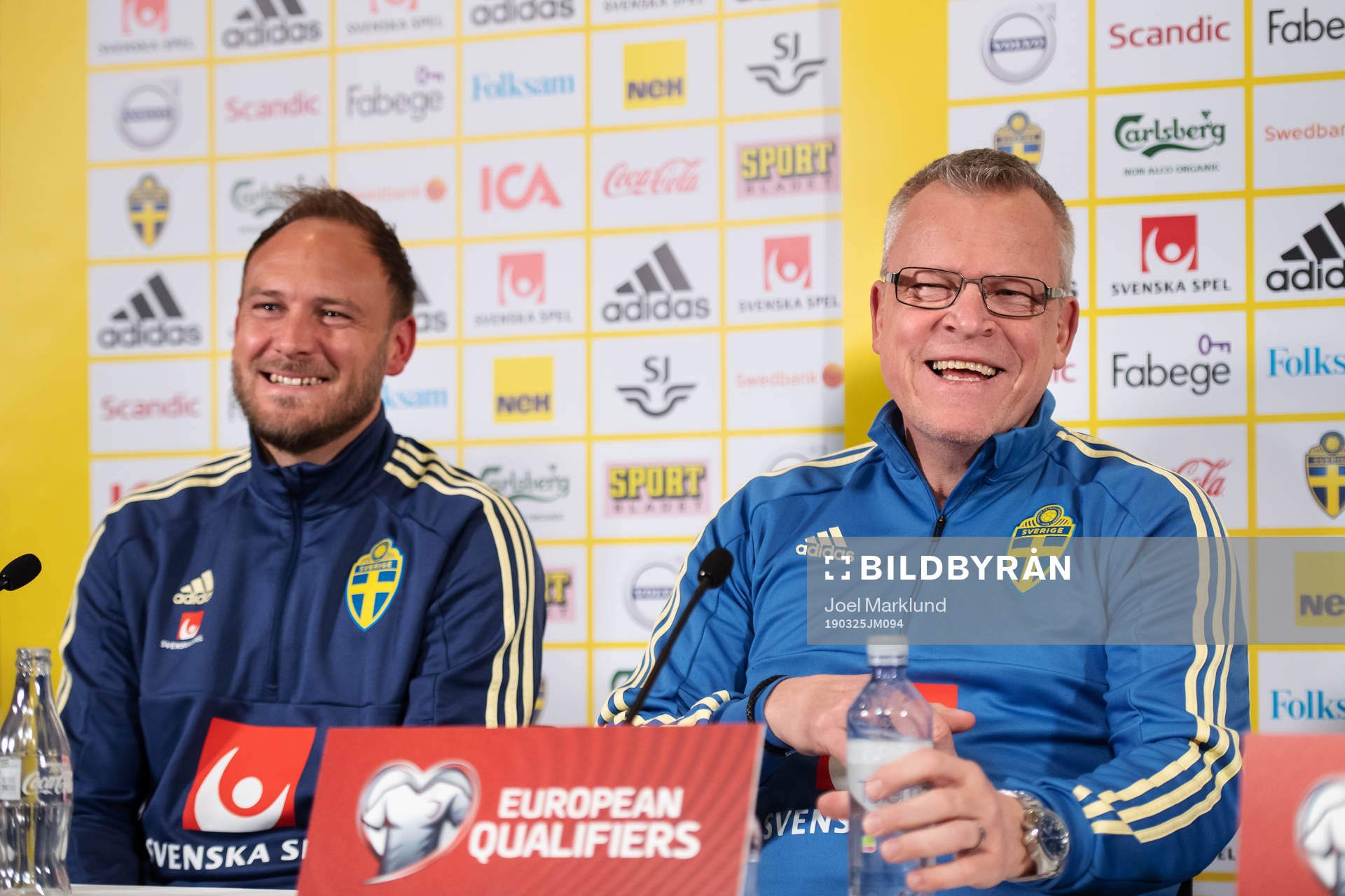 Andreas Granqvist and head coach Janne Andersson of the