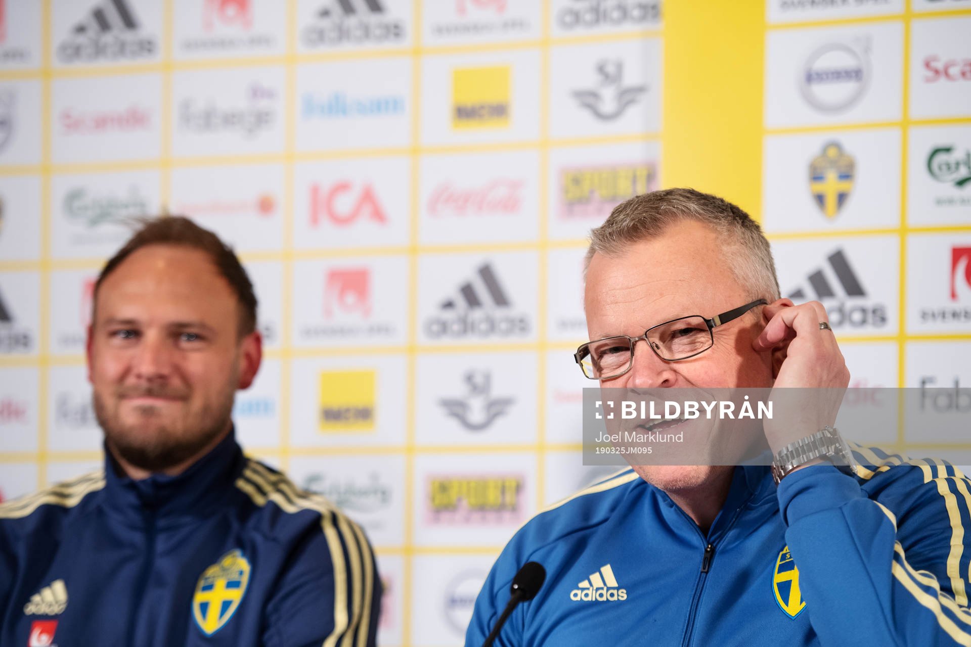 Andreas Granqvist and head coach Janne Andersson of the