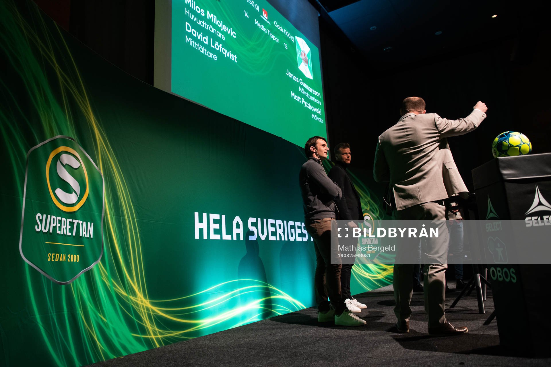 Daniel Kristiansson, konferencier, Mjällbys tränare Milos