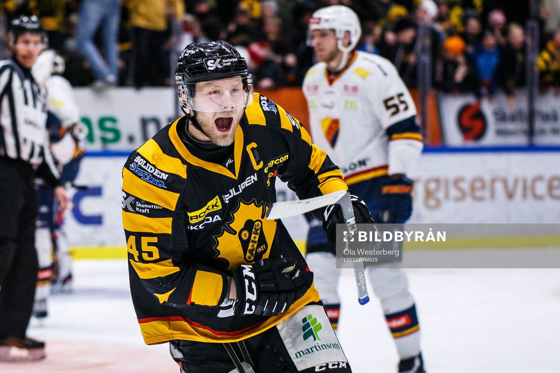 Skellefteås Oscar Möller jublar