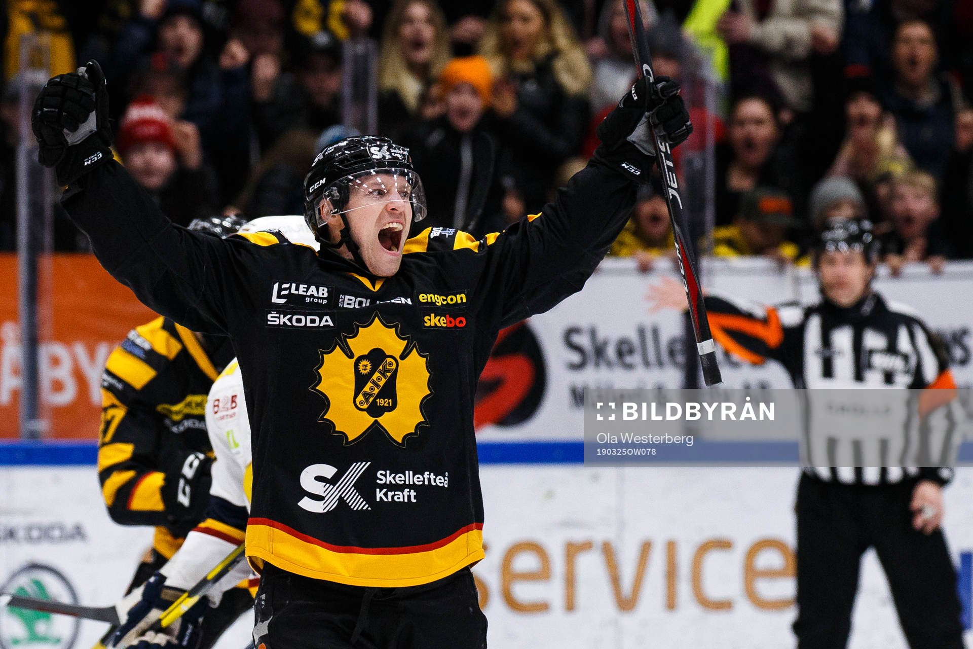 Skellefteås Mathis Olimb jublar
