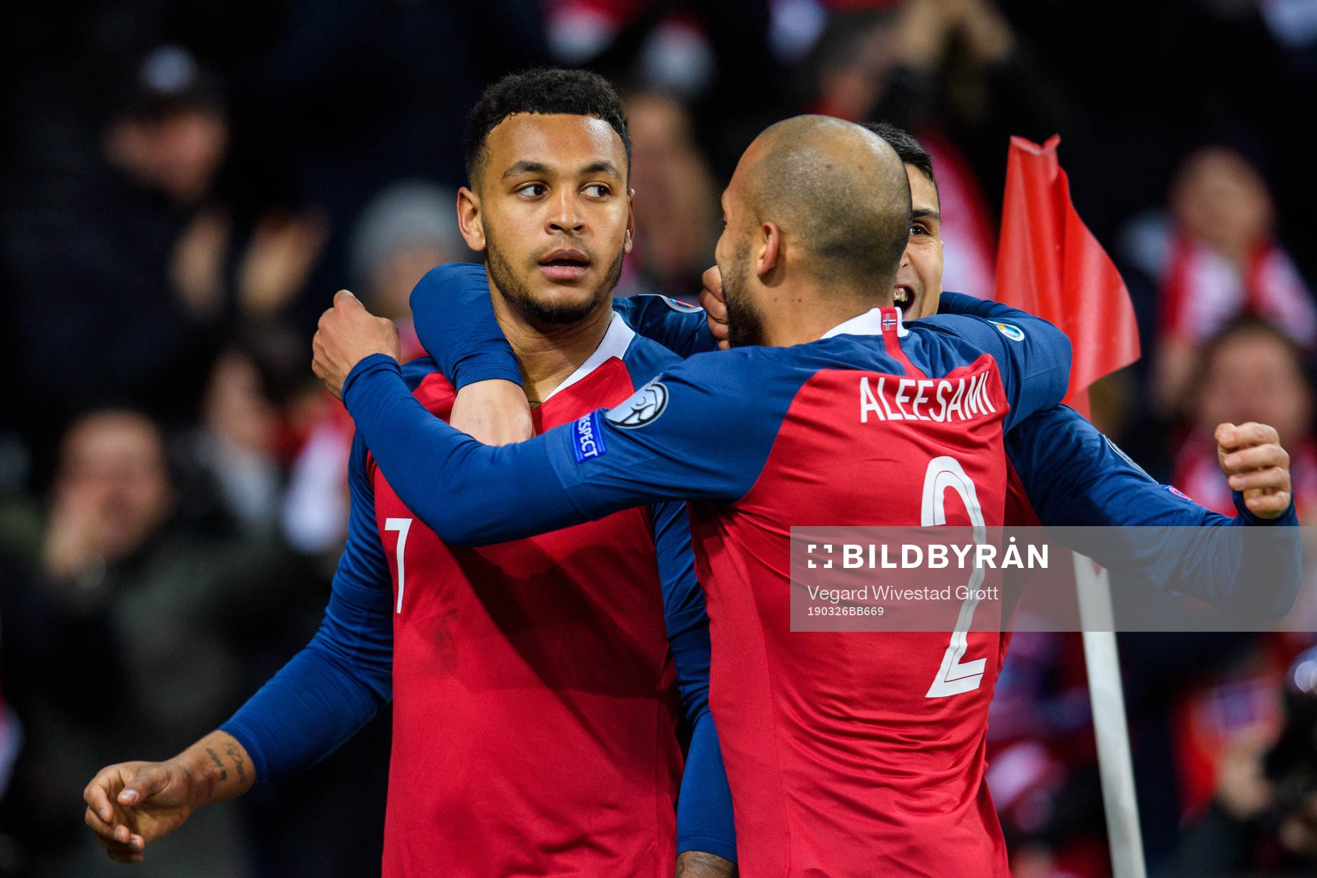 Joshua King celebrate with Haitam Aleesami