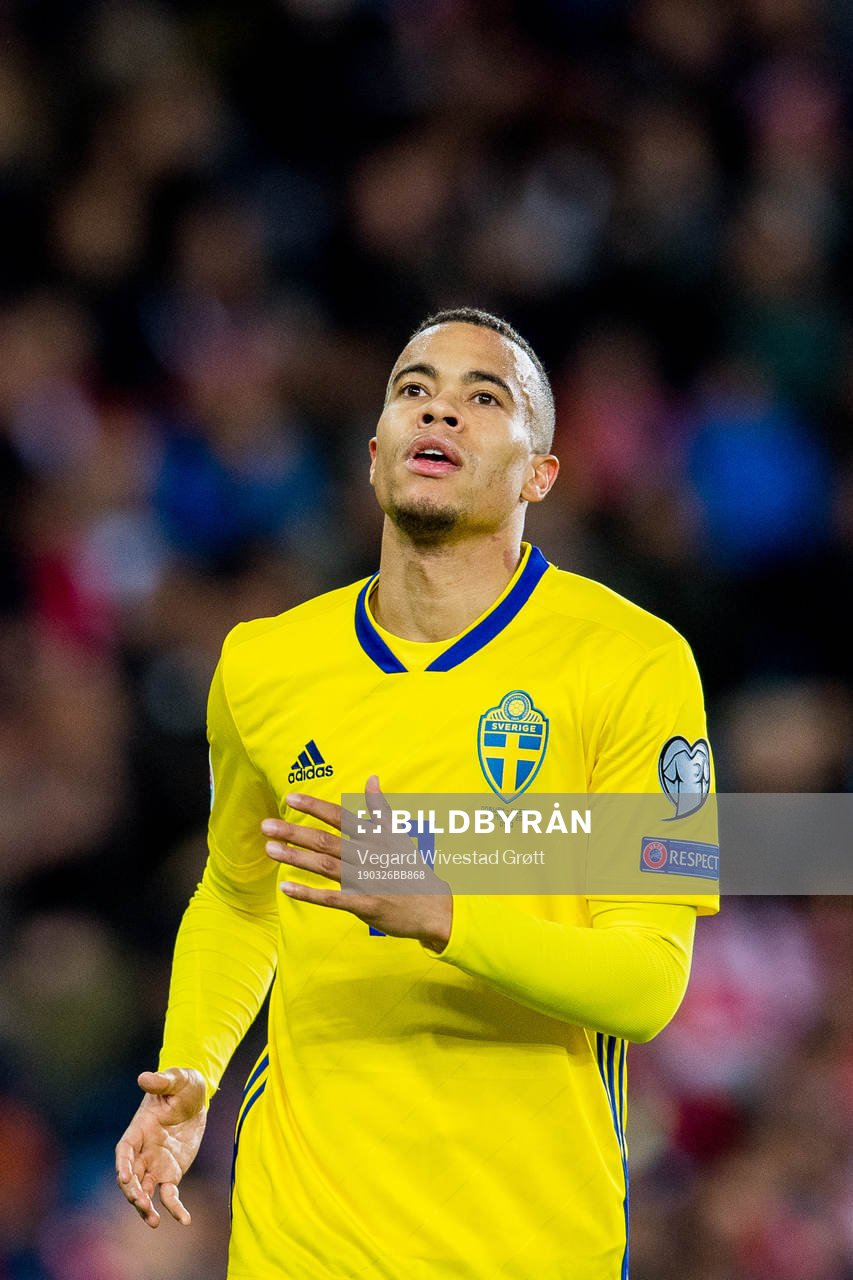 Robin Quaison of Sweden