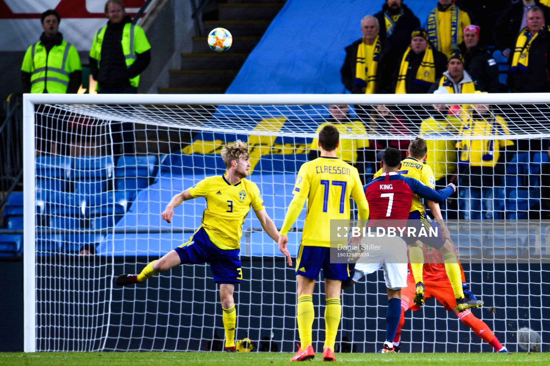 Filip Helander of Sweden and Joshua King of Norway
