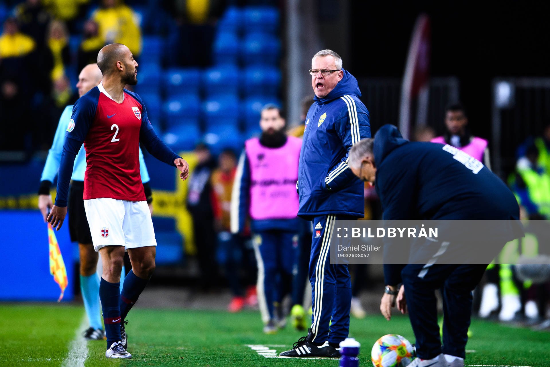 Haitam Aleesami of Norway and Head coach Janne Andersson of