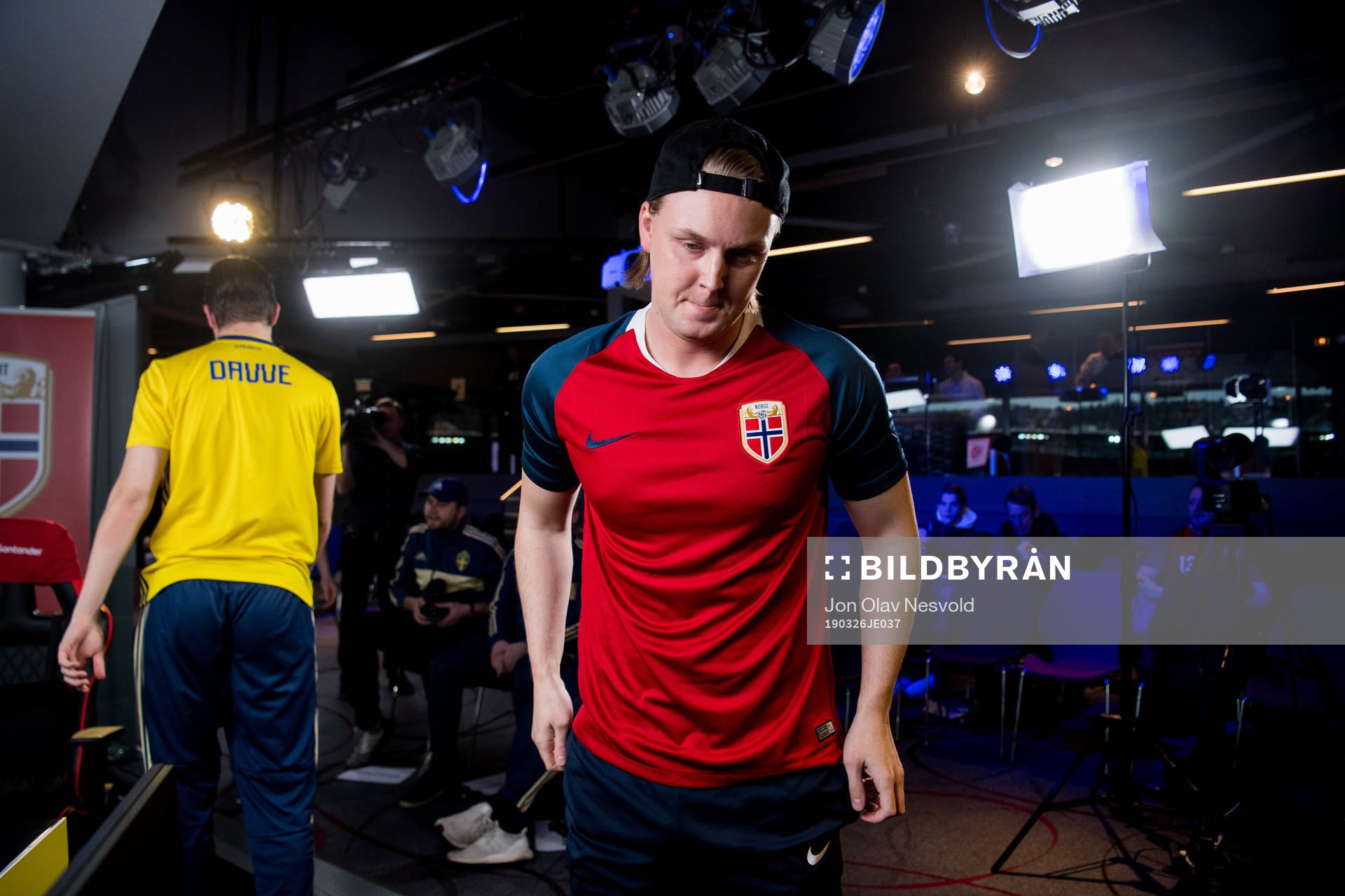 David Eidhammer of Sweden and Sondre Voktor of Norway after the e-football friendly match between Norway and Sweden on March 26, 2019 in Oslo.