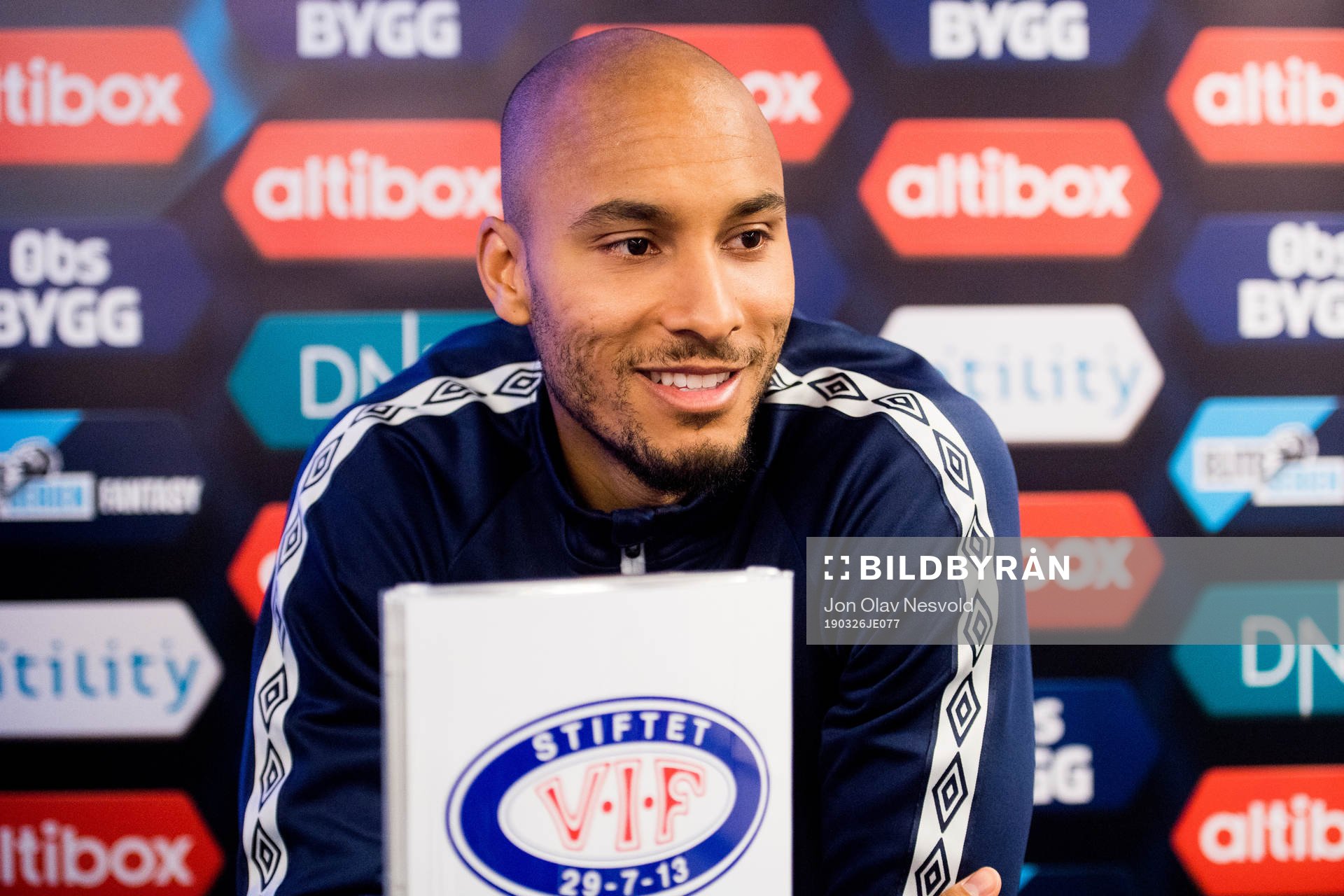 Goalkeeper Adam Larsen Kwarasey of Vålerenga