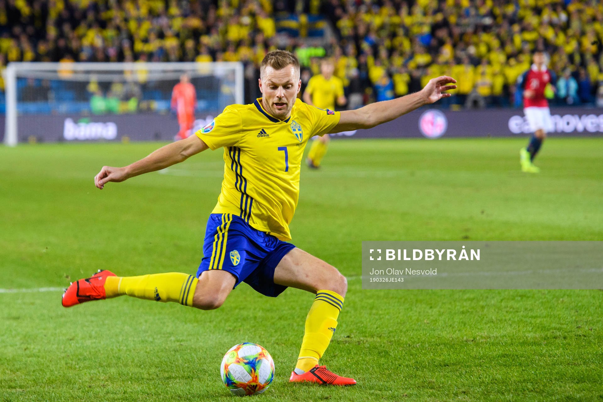 Sebastian Larsson of Sweden