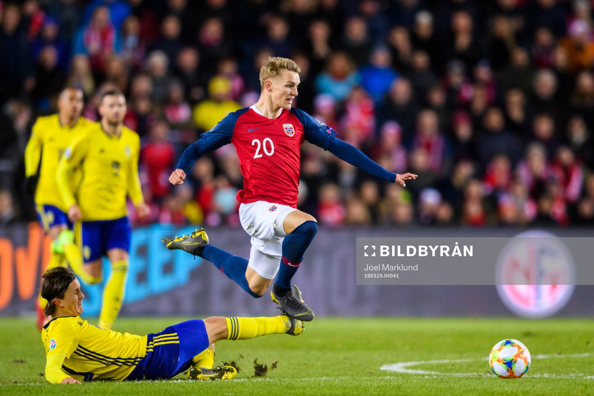 Kristoffer Olsson of Sweden and Martin Ødegaard of Norway