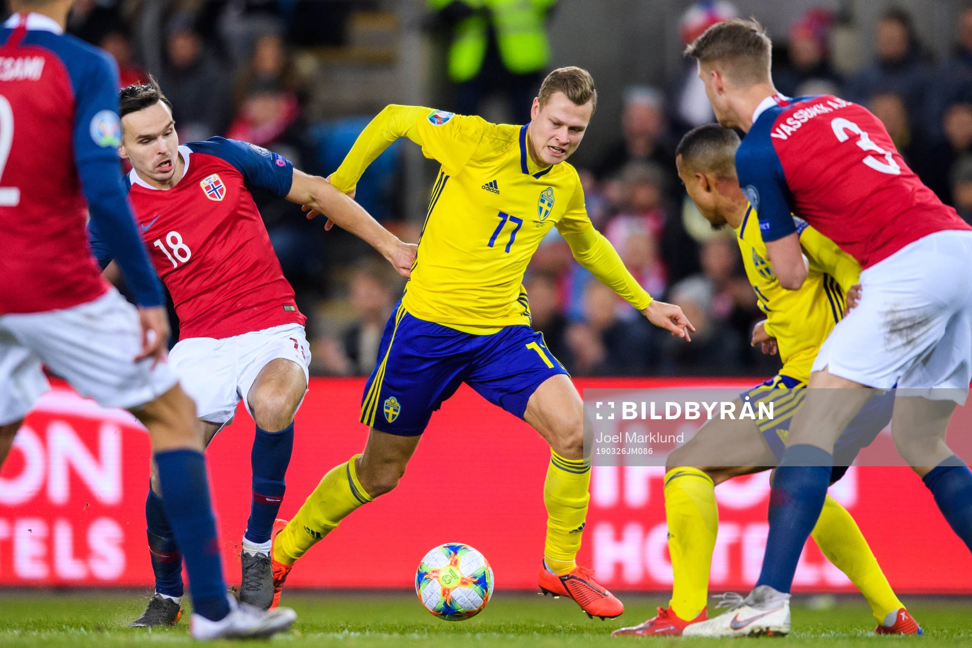 Ole Kristian Selnæs of Norway and Viktor Claesson of Sweden during the UEFA Euro qualifier football match between Norway and Sweden on March 26, 2019 in Oslo.
