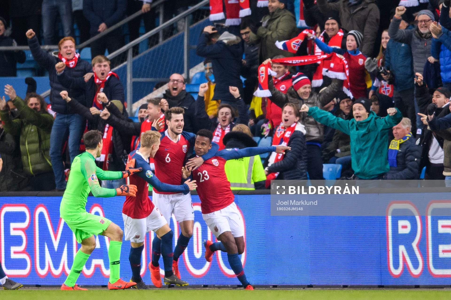 Ola Kamara of Norway celebrates with teammates